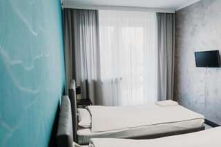 Отель Hotel Kinga Жарки-Летниско Двухместный номер с 2 отдельными кроватями-1